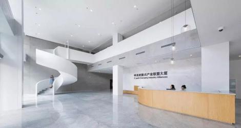 成都海倫天麓銷售中心，東方優(yōu)雅與現(xiàn)代融合的空間縮影！